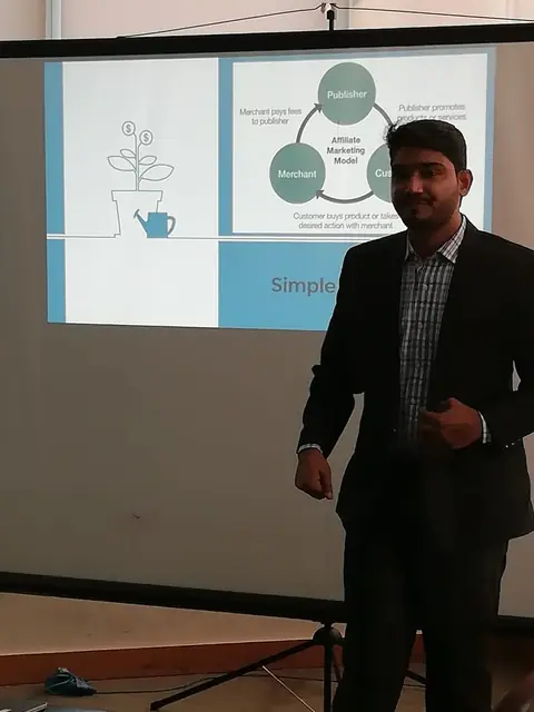 Usman Saeed explaining the merchant, publisher and customer affiliate model